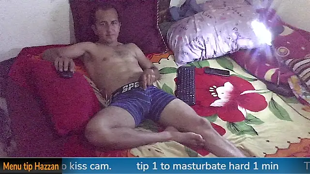 Snapshot of yazforeSolo chatting on January 28, 2025, 7:53 pm yazforeSolo online show from January 28, 2025, 7:53 pm