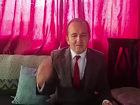 Snapshot of yazforeSolo chatting on October 2, 2025, 2:24 pm yazforeSolo online show from October 2, 2025, 2:24 pm