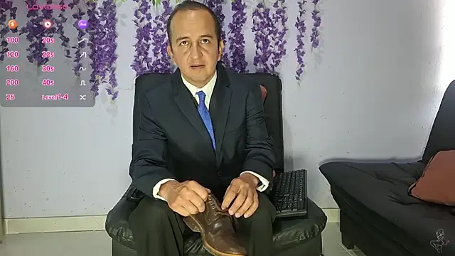 Snapshot of yazforeSolo chatting on February 10, 2026, 2:21 pm yazforeSolo online show from February 10, 2026, 2:21 pm