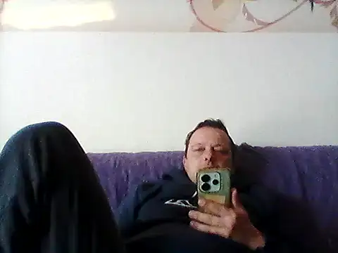 ich411983 online show from April 27, 2026, 6:33 am