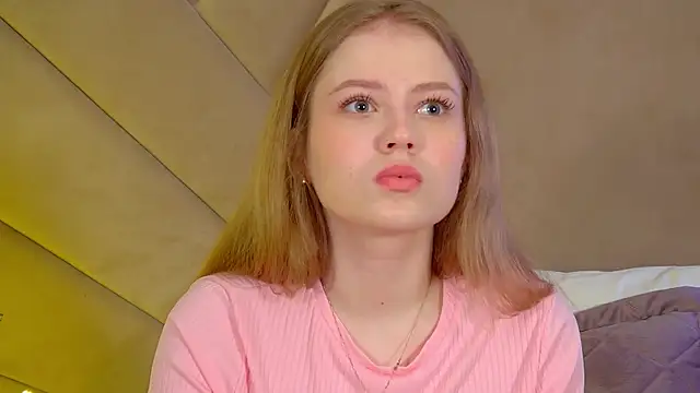 SelinSwarovski online show from December 19, 2025, 4:14 pm