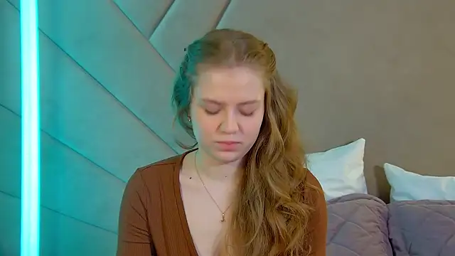 SelinSwarovski online show from April 1, 2026, 3:09 pm