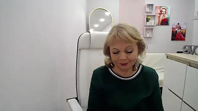 Milla Cutie18 online show from February 25, 2026, 6:34 am