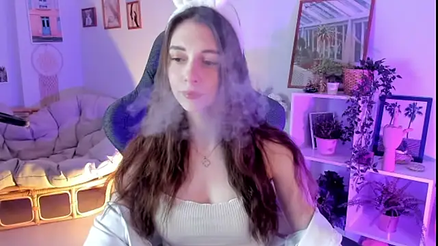 AveAngela online show from December 22, 2024, 6:17 am