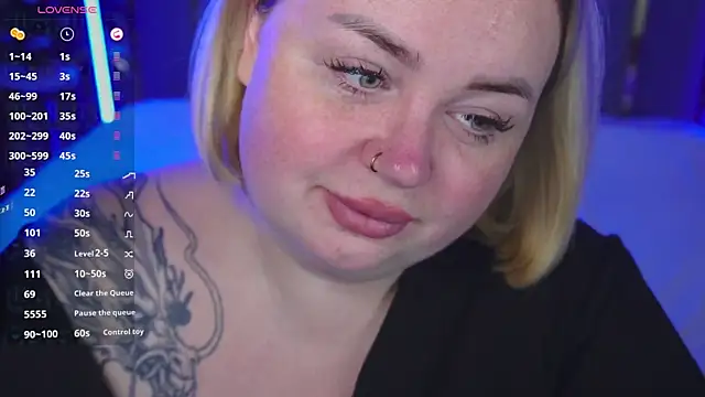 ZaraReignn online show from December 16, 2025, 8:36 pm