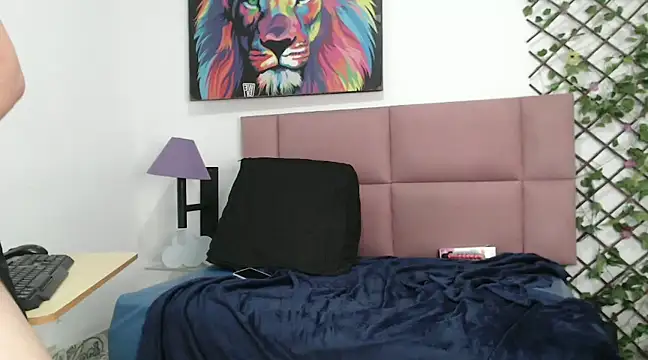 Snapshot of karabellie chatting on December 17, 2024, 5:26 pm karabellie online show from December 17, 2024, 5:26 pm