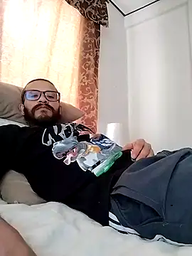 Snapshot of hairyserious chatting on March 2, 2025, 9:01 pm hairyserious online show from March 2, 2025, 9:01 pm