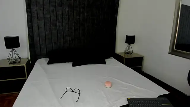 NataGarcia online show from March 13, 2026, 4:24 pm