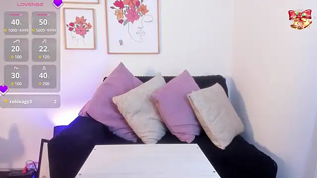 Snapshot of RuthEvans_ chatting on December 28, 2024, 1:49 pm RuthEvans online show from December 28, 2024, 1:49 pm