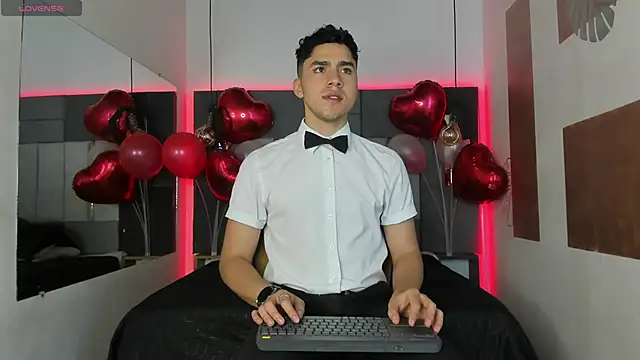 LiamNovak online show from February 14, 2026, 12:02 pm