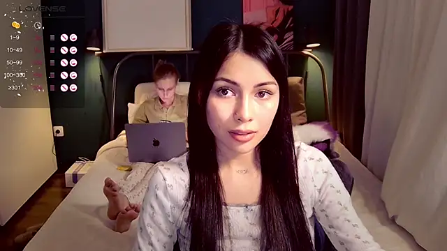 KatiKate online show from April 20, 2026, 5:59 pm