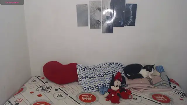 Pocahontas Princess  online show from February 2, 2026, 6:06 pm