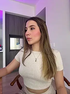 Snapshot of SophieRaily_ chatting on February 12, 2025, 9:01 pm SophieRaily  online show from February 12, 2025, 9:01 pm