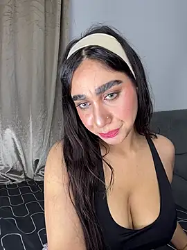 Snapshot of Meryem_Queen chatting on May 27, 2026, 2:52 am Meryem Queen online show from May 27, 2026, 2:52 am