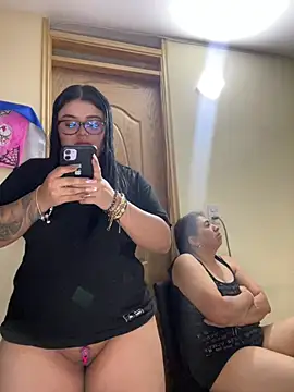 alissonfernandez  online show from February 5, 2026, 11:20 pm