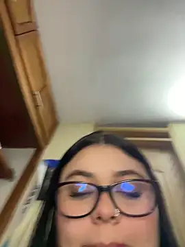 alissonfernandez  online show from March 25, 2026, 10:32 am