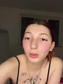 Snapshot of Alissa_kiss chatting on December 12, 2024, 7:26 pm Alissa kiss online show from December 12, 2024, 7:26 pm