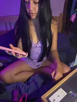 isabella048 online show from May 22, 2026, 10:26 pm