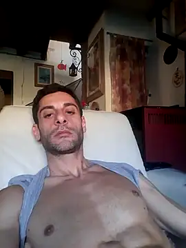 Snapshot of MrTamburine22 chatting on December 2, 2024, 2:52 pm MrTamburine22 online show from December 2, 2024, 2:52 pm