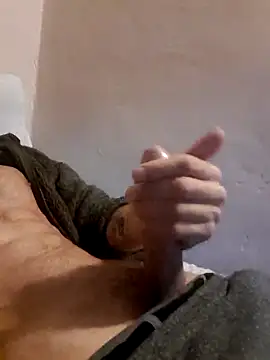 Snapshot of MrTamburine22 chatting on December 21, 2024, 2:47 pm MrTamburine22 online show from December 21, 2024, 2:47 pm