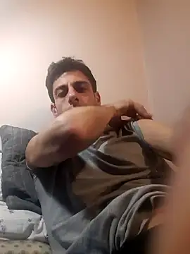 Snapshot of MrTamburine22 chatting on February 22, 2025, 1:24 pm MrTamburine22 online show from February 22, 2025, 1:24 pm