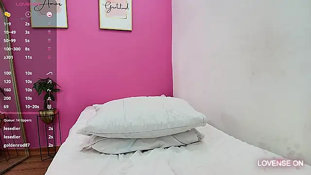 Snapshot of hornybarelylegalgirl chatting on February 19, 2025, 10:53 pm hornybarelylegalgirl online show from February 19, 2025, 10:53 pm