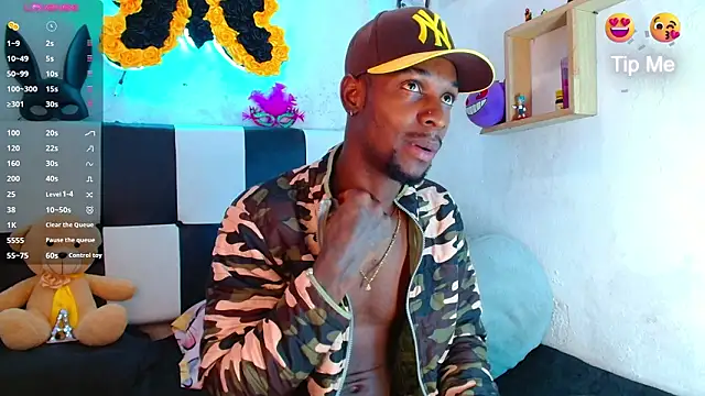 Aroonpapisex online show from March 4, 2026, 12:44 pm