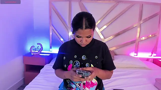 Carolina Evanss online show from October 17, 2025, 11:35 am