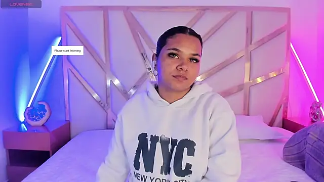 Carolina Evanss online show from November 1, 2025, 11:45 am