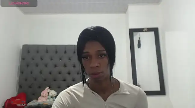 lucianadolll online show from March 14, 2025, 11:32 pm