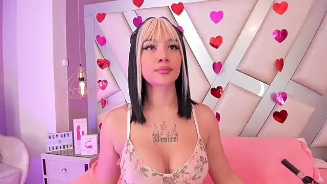 Snapshot of MadissonRey chatting on March 3, 2026, 3:51 pm MadissonRey online show from March 3, 2026, 3:51 pm