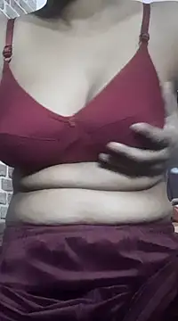 Snapshot of samosa73 chatting on December 5, 2024, 1:47 am samosa73 online show from December 5, 2024, 1:47 am