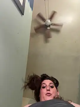 Snapshot of delinadelray chatting on December 21, 2024, 10:40 pm delinadelray online show from December 21, 2024, 10:40 pm