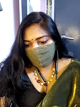 Snapshot of RomeoJuliet345 chatting on February 7, 2026, 8:12 pm RomeoJuliet345 online show from February 7, 2026, 8:12 pm