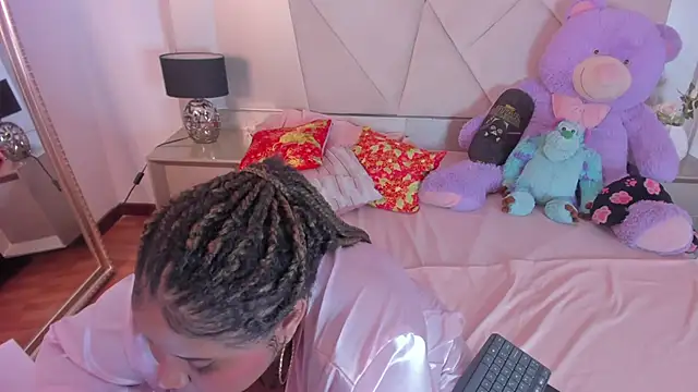 Snapshot of RAVENDIPAUL chatting on December 27, 2024, 10:16 pm RAVENDIPAUL online show from December 27, 2024, 10:16 pm