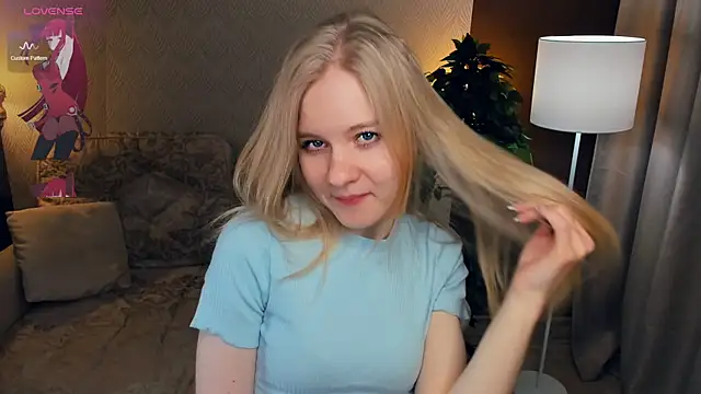 Snapshot of OdelinaFicken chatting on March 15, 2025, 7:09 am OdelinaFicken online show from March 15, 2025, 7:09 am