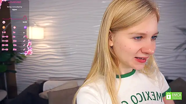 Snapshot of OdelinaFicken chatting on September 23, 2025, 5:43 am OdelinaFicken online show from September 23, 2025, 5:43 am