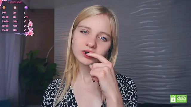 Snapshot of OdelinaFicken chatting on October 3, 2025, 5:26 am OdelinaFicken online show from October 3, 2025, 5:26 am