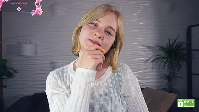 Snapshot of OdelinaFicken chatting on October 22, 2025, 7:08 am OdelinaFicken online show from October 22, 2025, 7:08 am