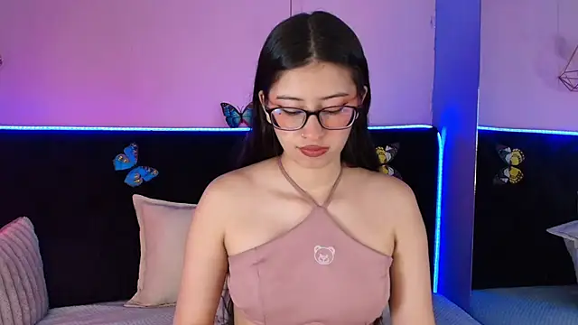 Anastasia Whitee online show from April 26, 2026, 2:04 pm