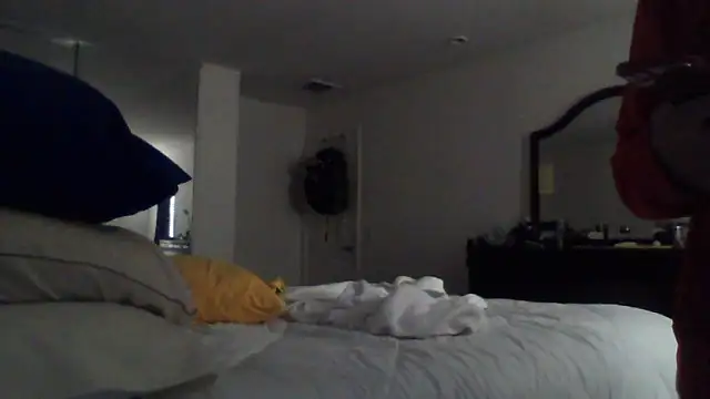 Snapshot of 2Fly4Guy chatting on December 6, 2024, 2:35 am 2Fly4Guy online show from December 6, 2024, 2:35 am