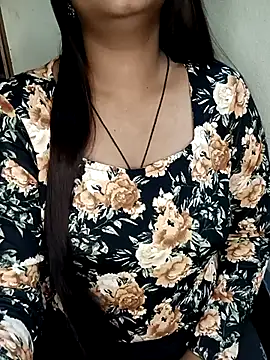 NOTY-LOVE-05 online show from October 4, 2025, 3:21 pm