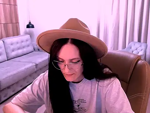 Amazingeyes88 online show from April 28, 2026, 11:26 am