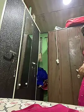 Black Glow online show from January 12, 2025, 5:11 pm