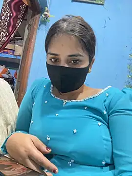 Black Glow online show from February 20, 2025, 4:46 pm