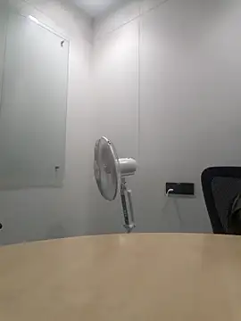 Jhon837486 online show from December 29, 2024, 8:44 am