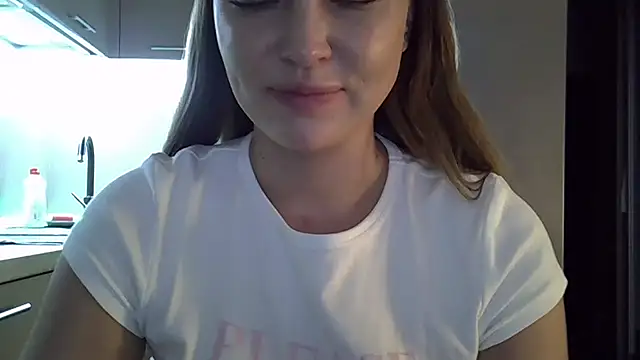 Lucky Anna online show from October 28, 2025, 1:25 pm