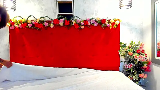 SilvannaFit online show from April 12, 2026, 9:03 am