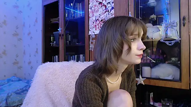 Snapshot of cloudgirrl chatting on January 20, 2025, 9:22 pm cloudgirrl online show from January 20, 2025, 9:22 pm