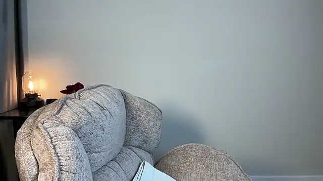 Snapshot of Julia_RL chatting on March 19, 2025, 9:37 pm Julia RL online show from March 19, 2025, 9:37 pm